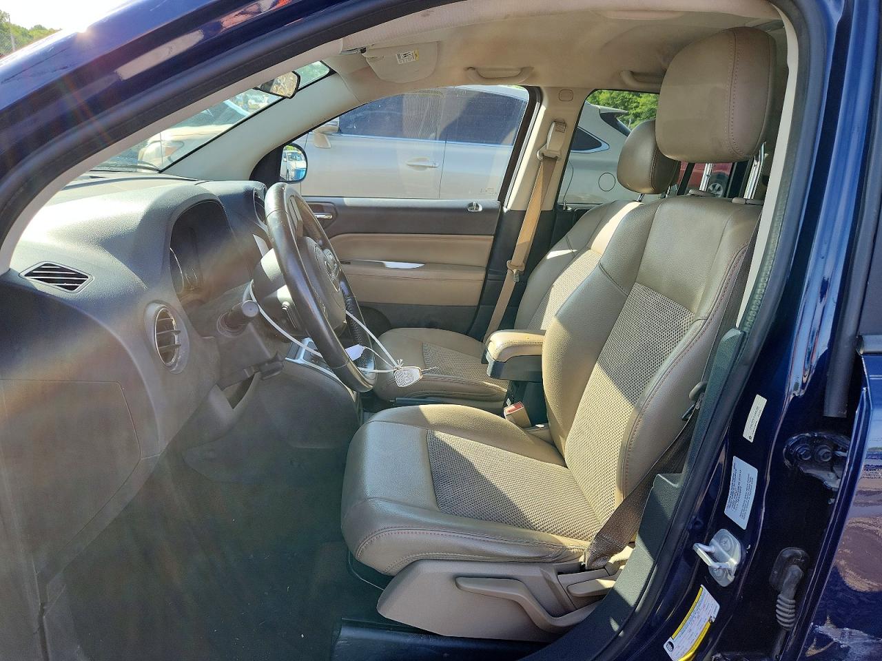 2014 Jeep Compass Latitude Blue vin: 1C4NJDEB7ED886385