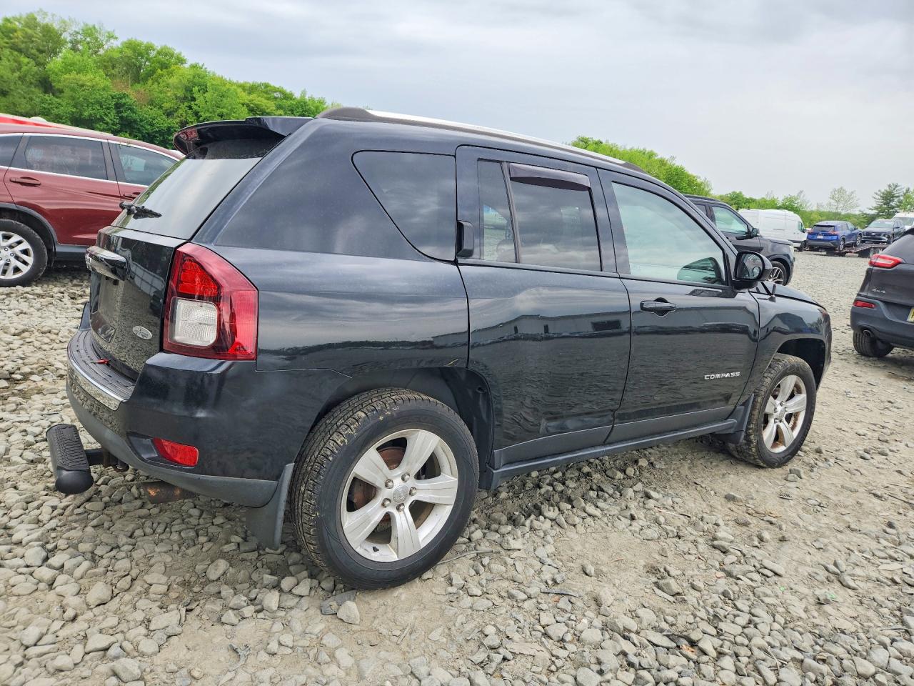 2015 Jeep Compass Latitude Черный vin: 1C4NJDEB7FD114230