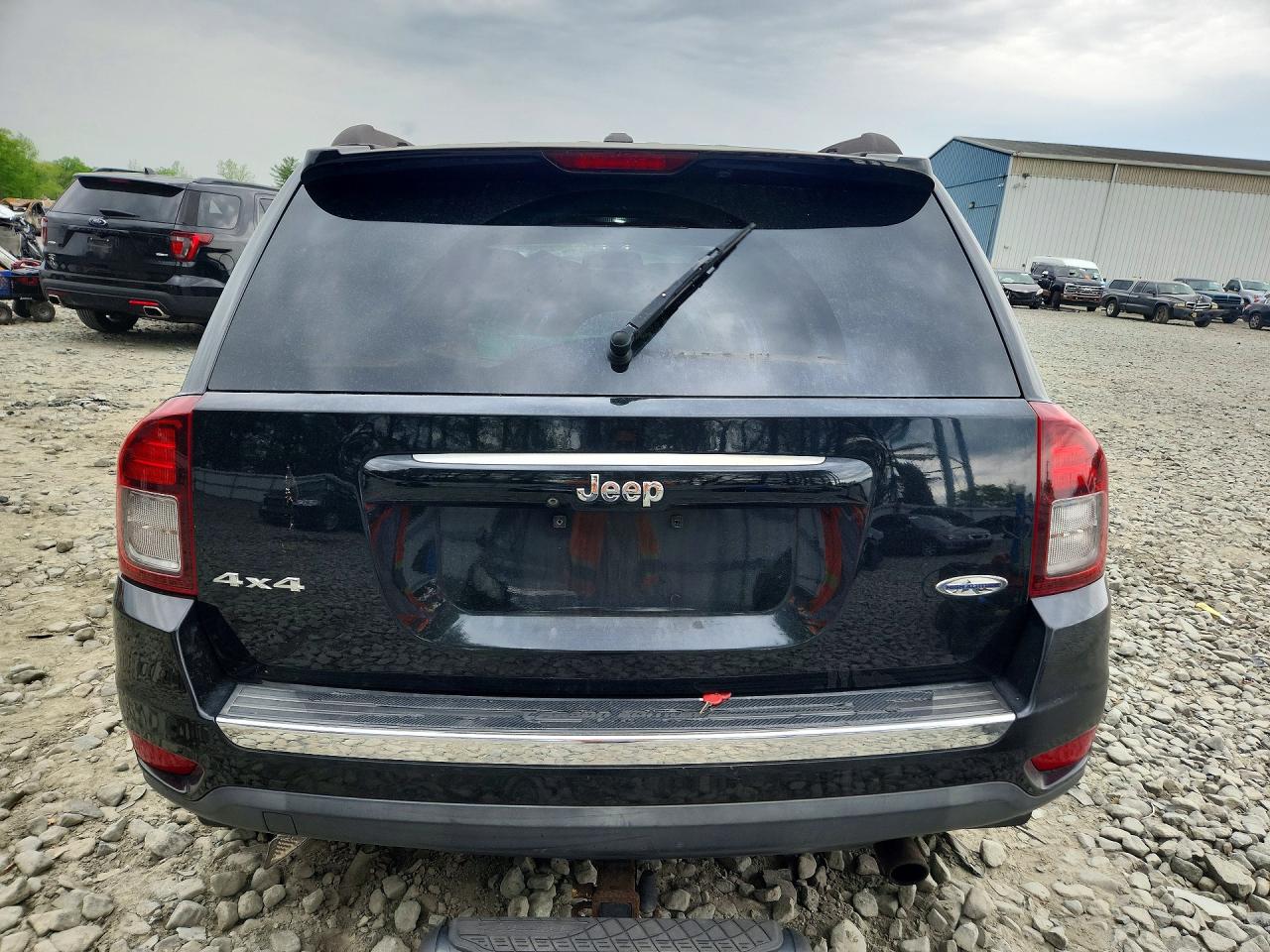 2015 Jeep Compass Latitude Черный vin: 1C4NJDEB7FD114230