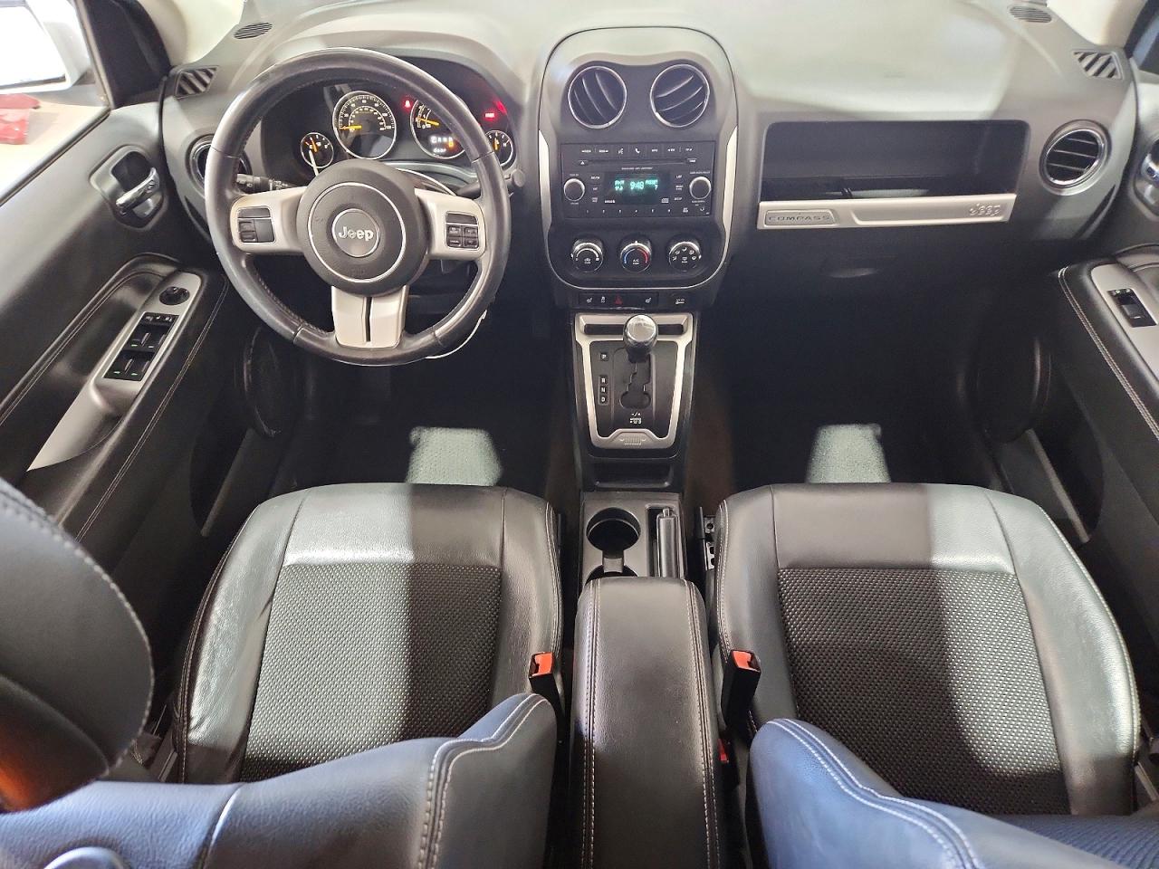 2015 Jeep Compass Latitude White vin: 1C4NJDEB7FD130704