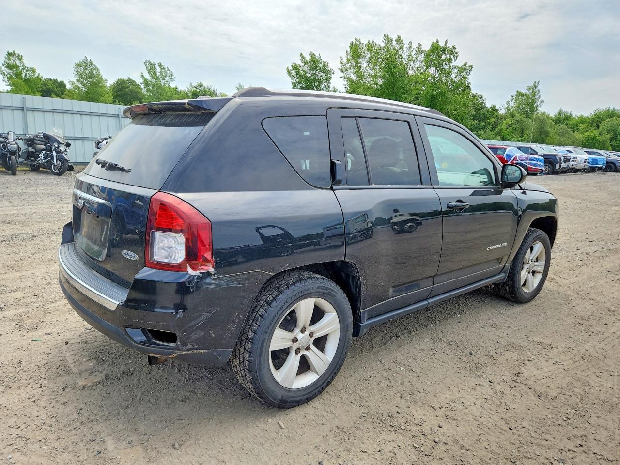 2015 Jeep Compass Latitude Black vin: 1C4NJDEB7FD215185
