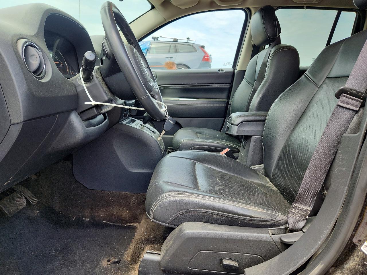 2015 Jeep Compass Latitude Black vin: 1C4NJDEB7FD215185