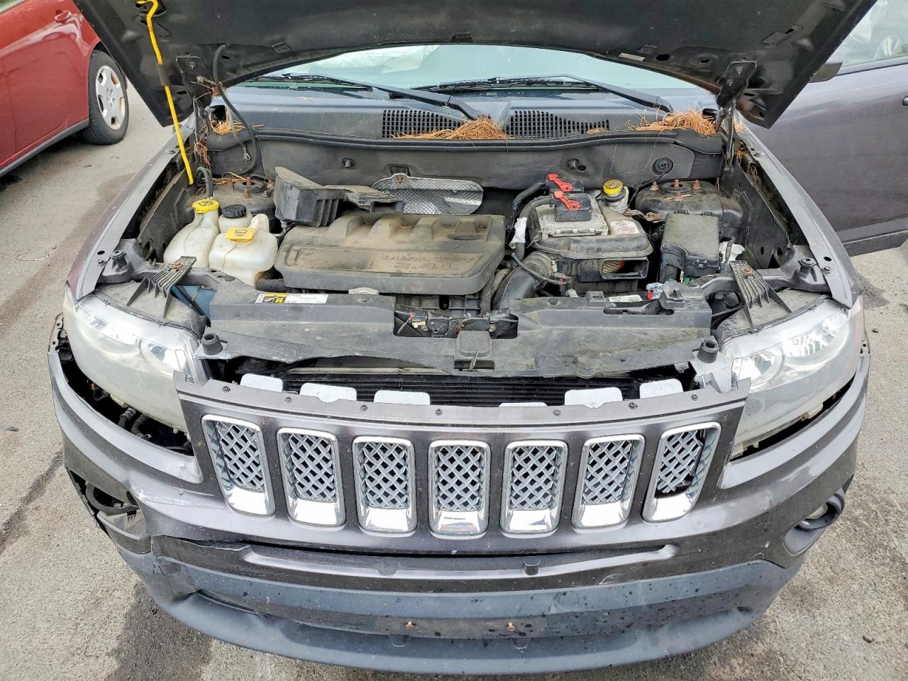 2015 Jeep Compass Latitude Gray vin: 1C4NJDEB7FD303296