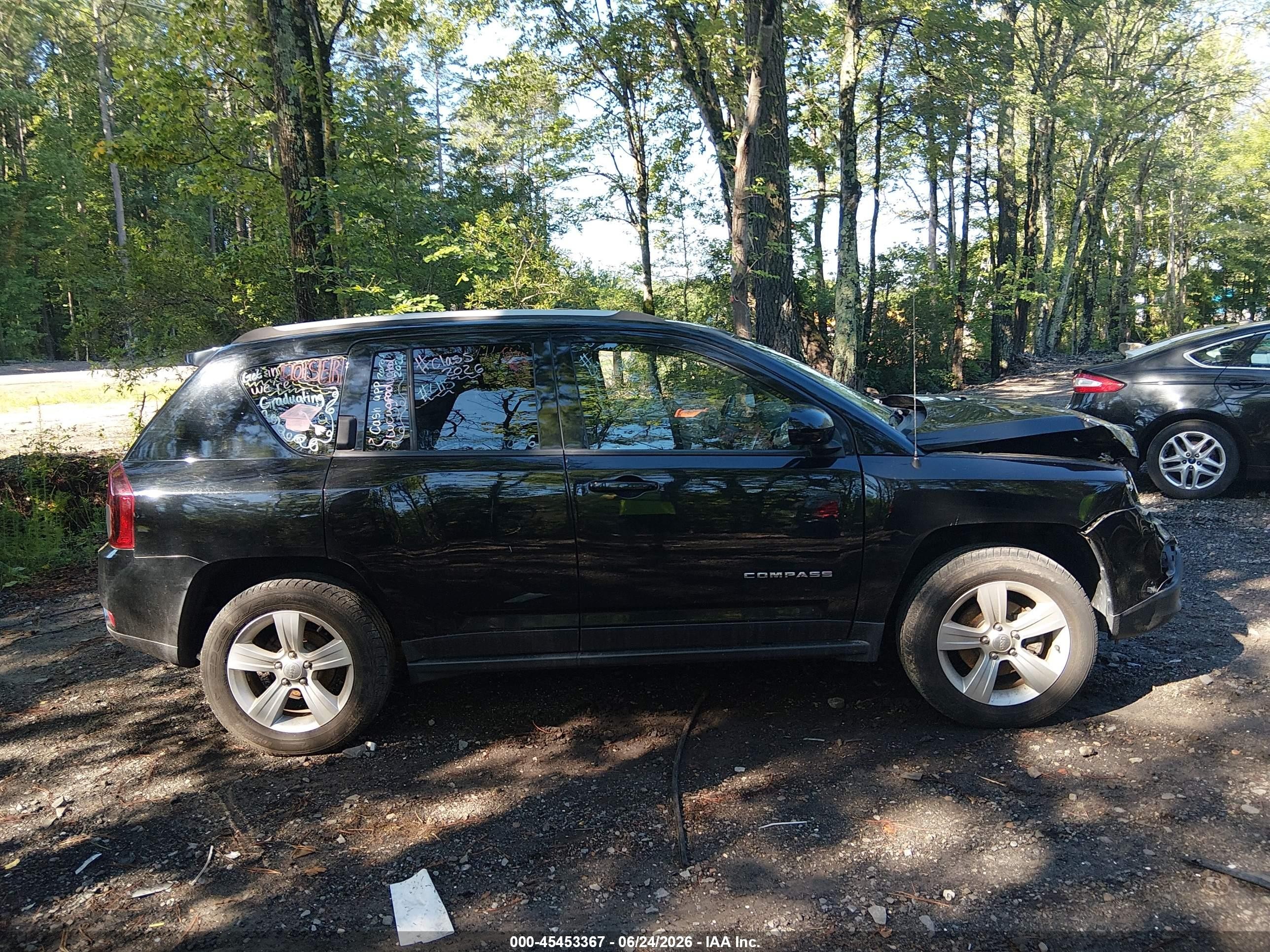 2015 Jeep Compass Latitude Black vin: 1C4NJDEB7FD358167