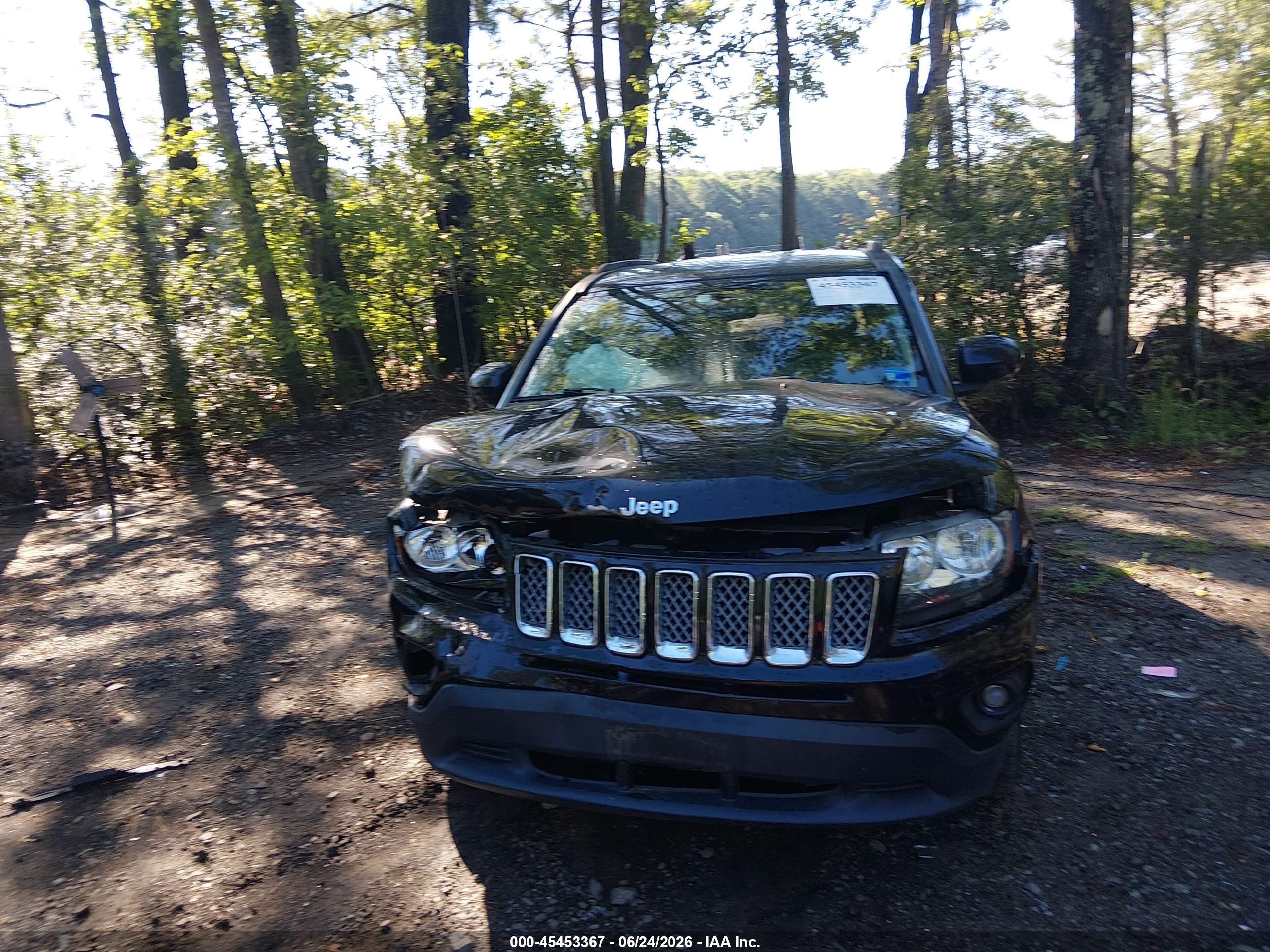 2015 Jeep Compass Latitude Black vin: 1C4NJDEB7FD358167