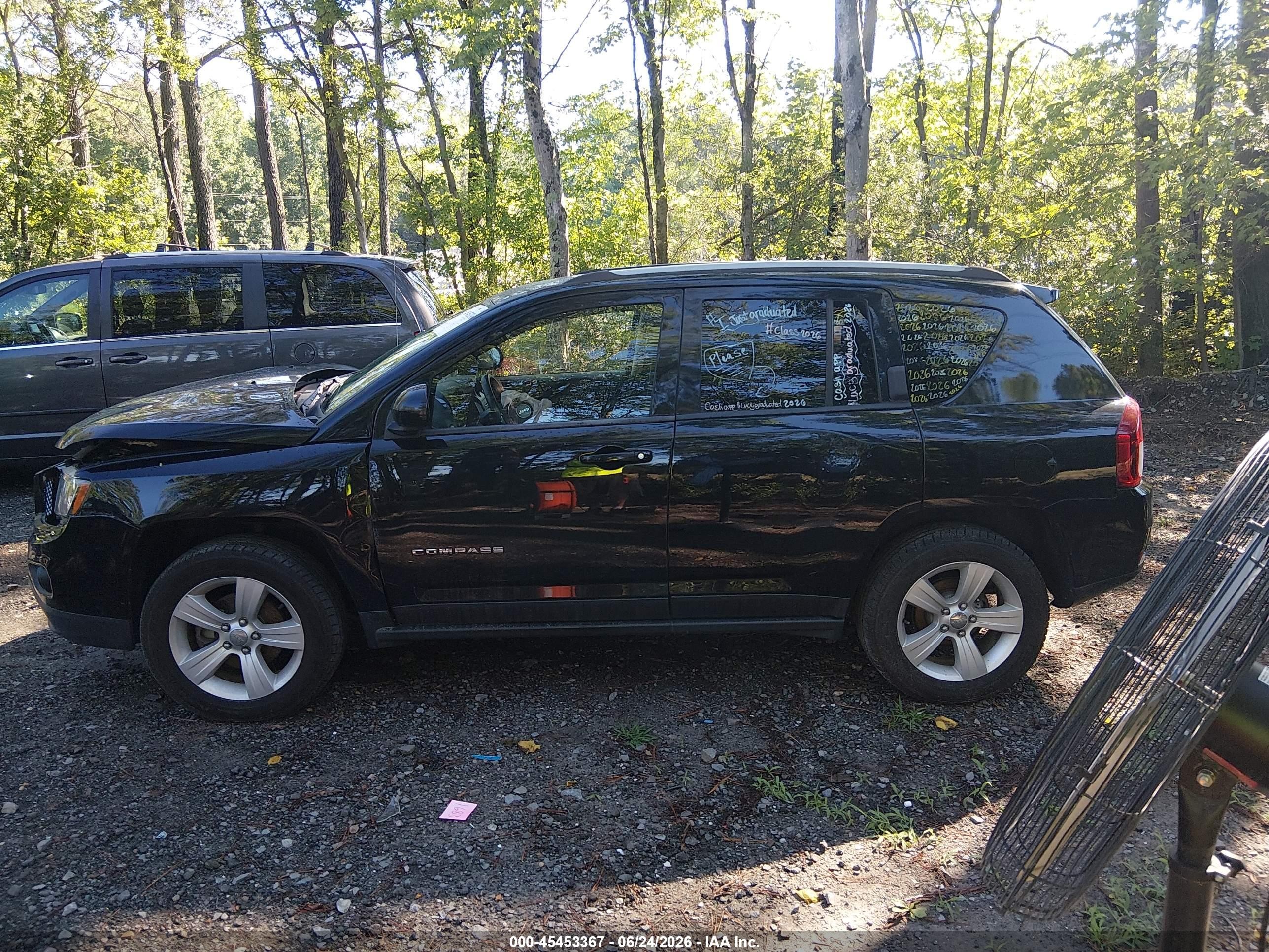 2015 Jeep Compass Latitude Black vin: 1C4NJDEB7FD358167