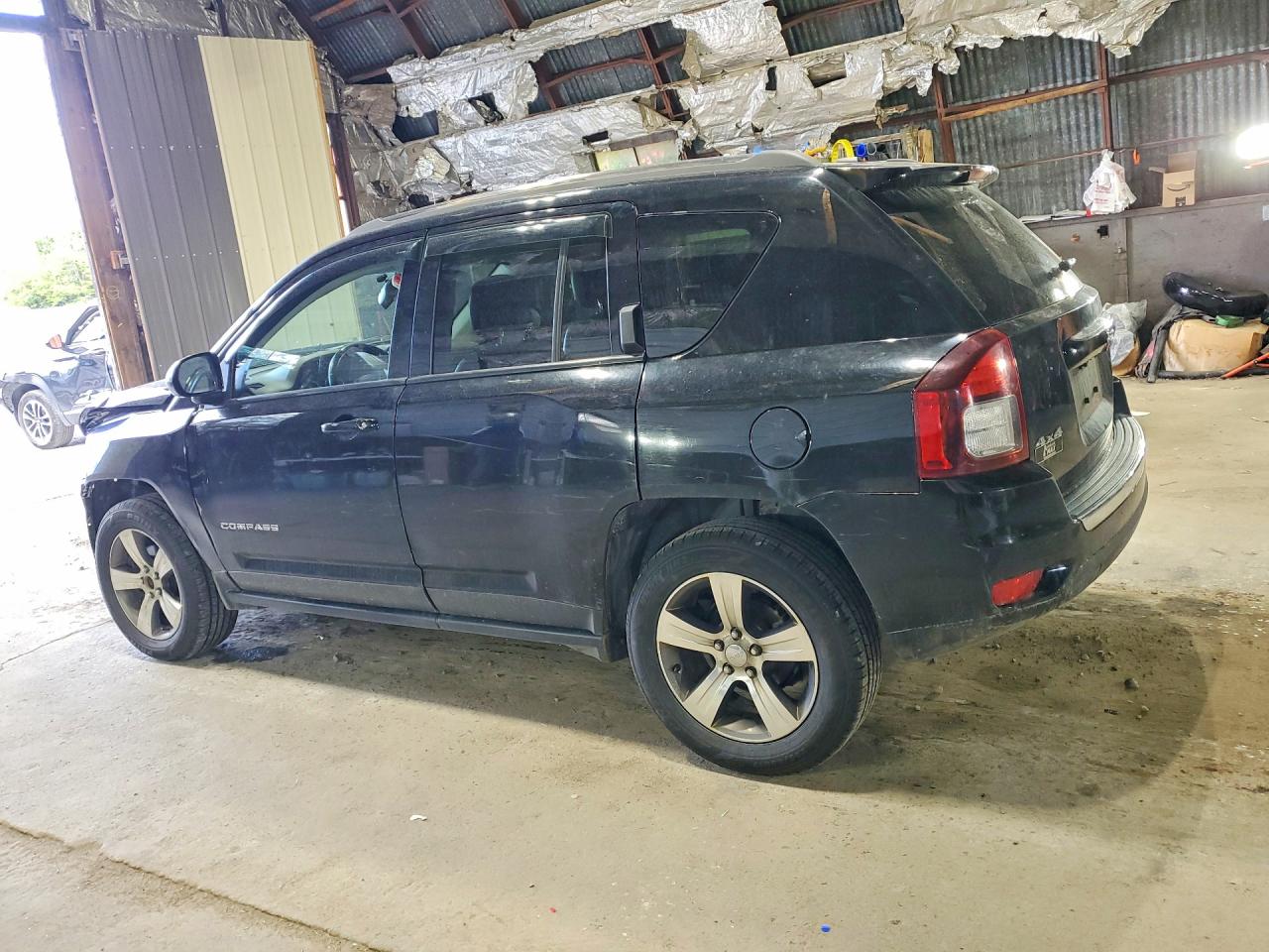 2016 Jeep Compass Latitude Black vin: 1C4NJDEB7GD793370
