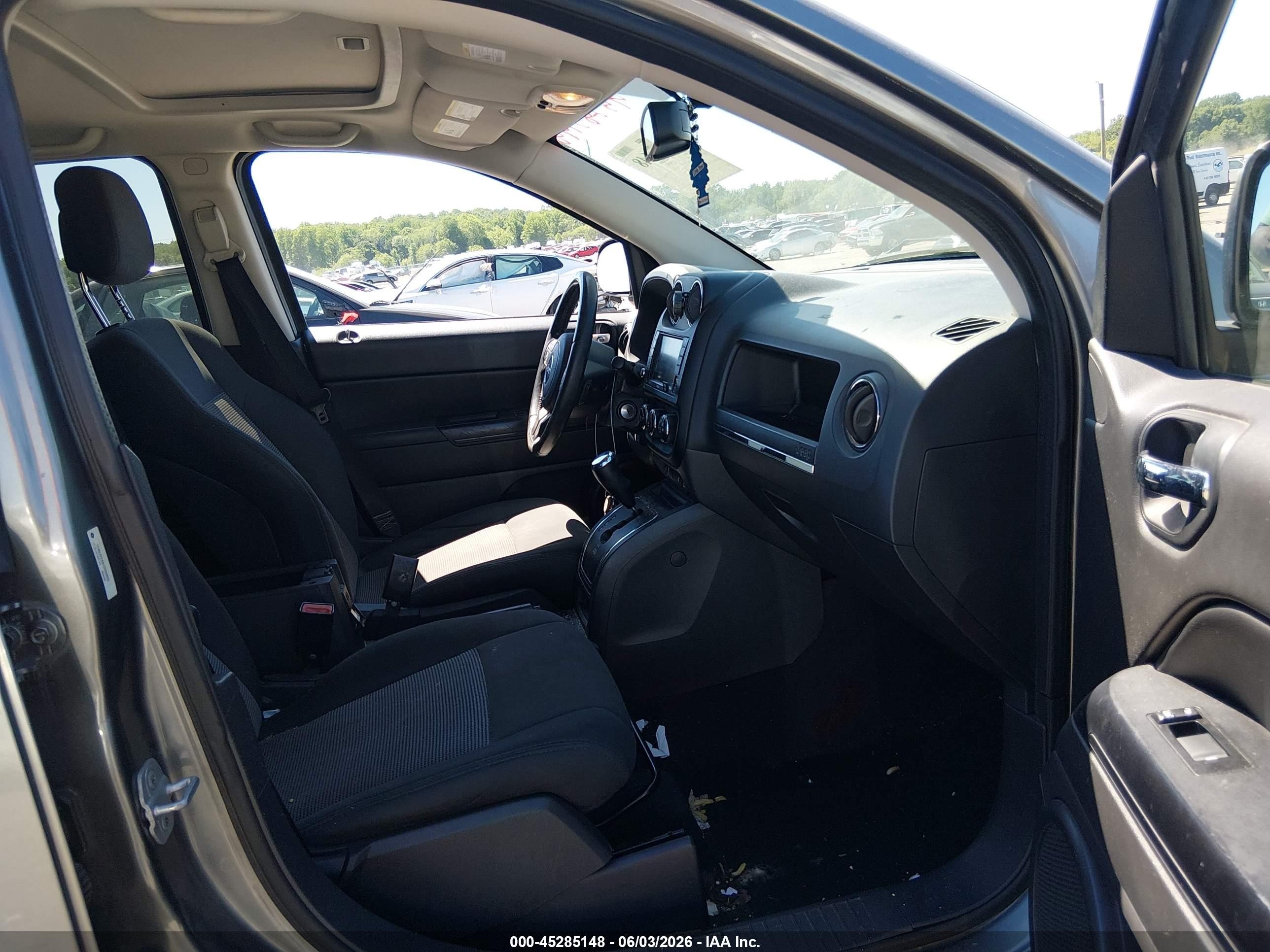 2012 Jeep Compass Latitude Серый vin: 1C4NJDEB8CD608852