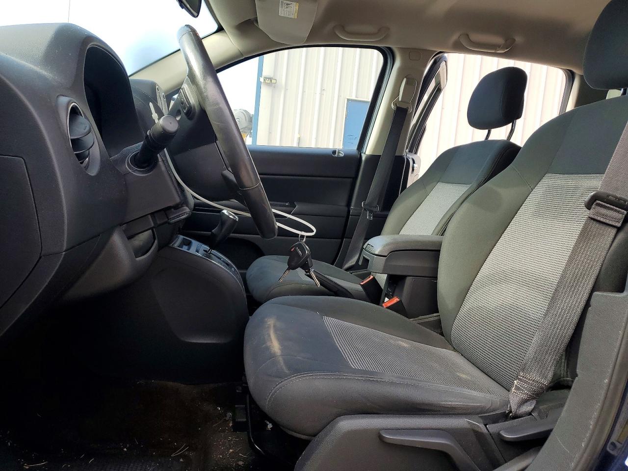 2013 Jeep Compass Latitude Black vin: 1C4NJDEB8DD207612