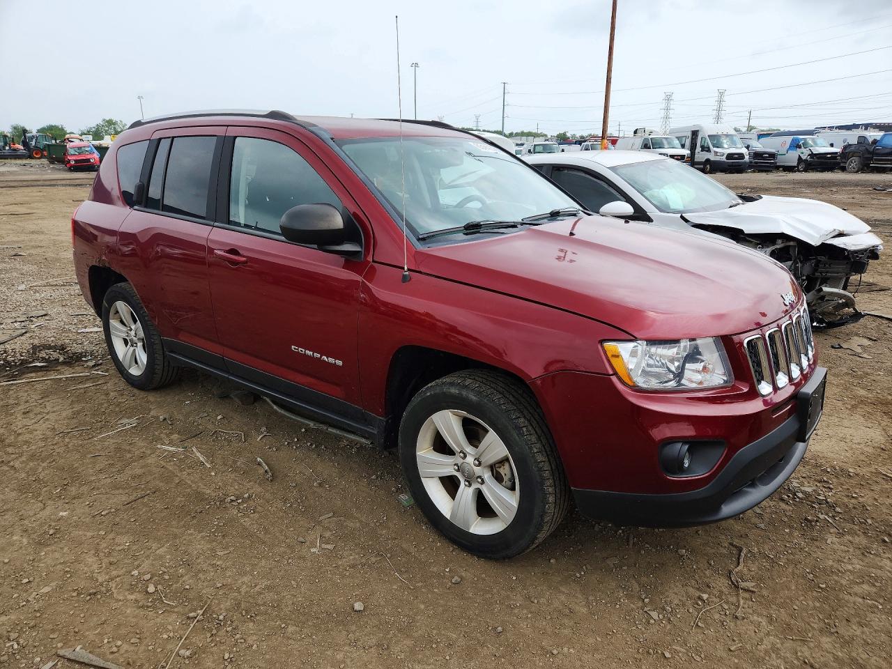 2013 Jeep Compass Latitude Красный vin: 1C4NJDEB8DD240402