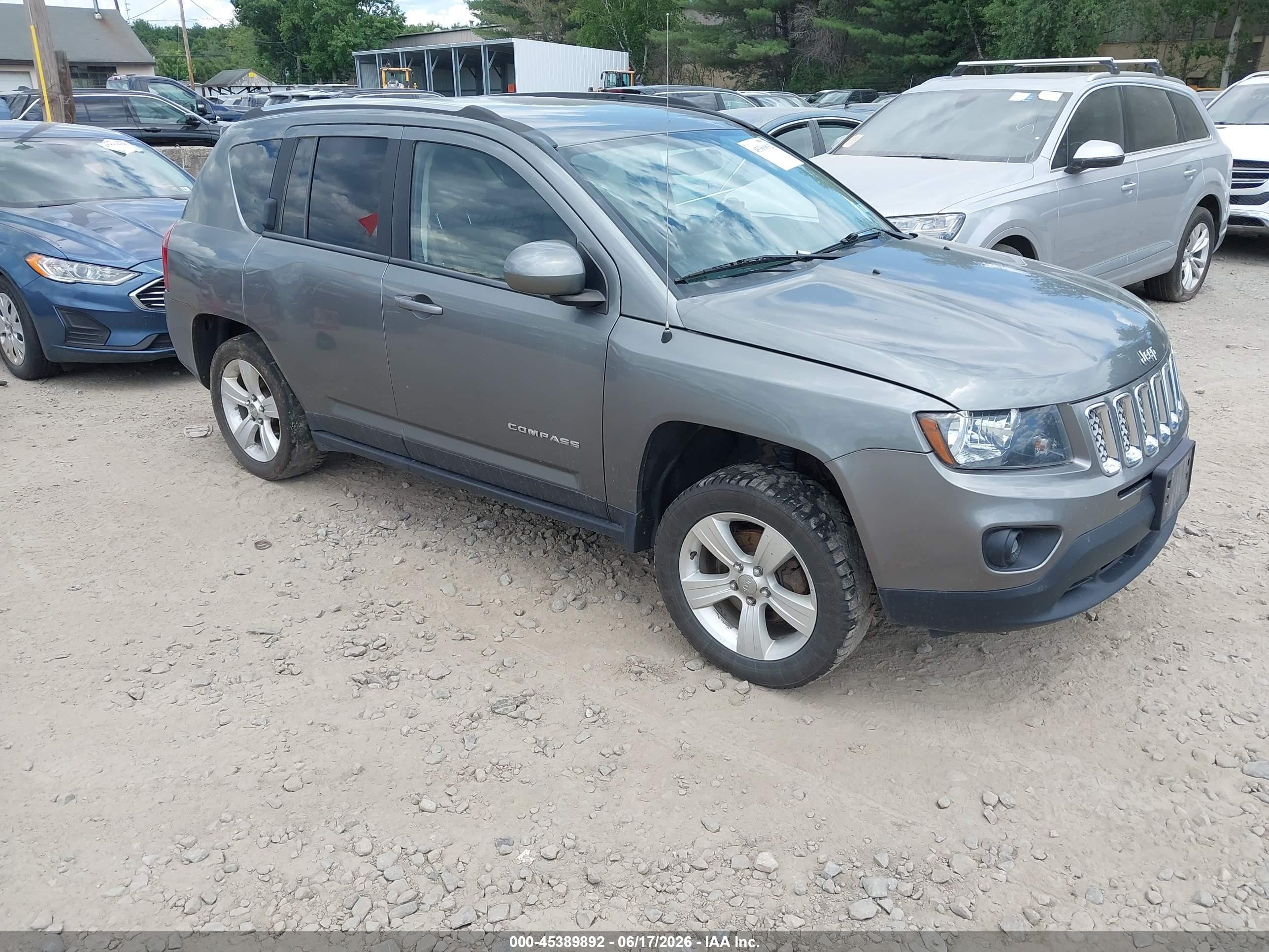 2014 Jeep Compass Latitude Gray vin: 1C4NJDEB8ED501285