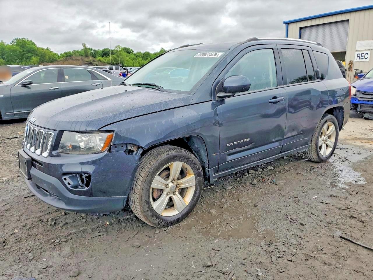 2014 Jeep Compass Latitude Gray vin: 1C4NJDEB8ED585673