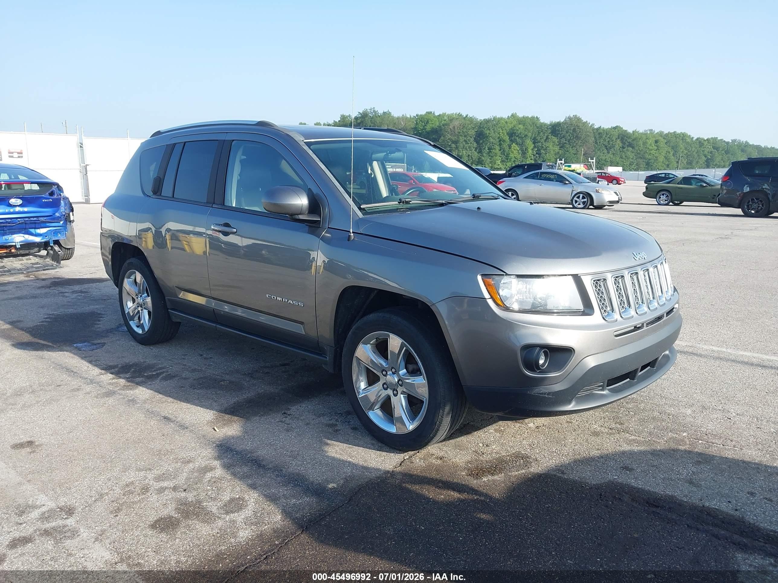 2014 Jeep Compass Latitude Gray vin: 1C4NJDEB8ED632829