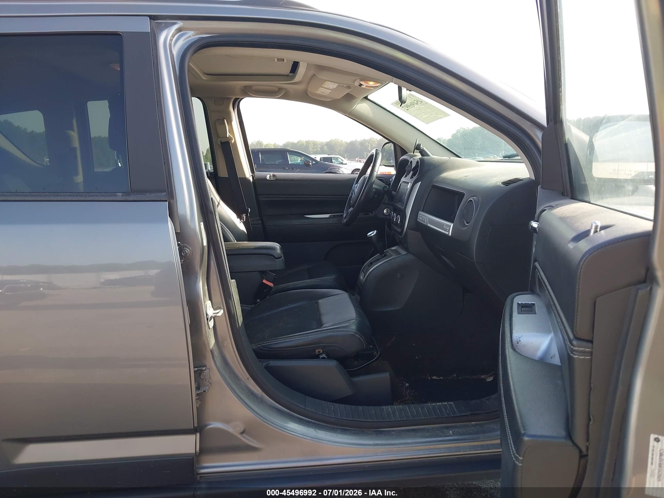 2014 Jeep Compass Latitude Gray vin: 1C4NJDEB8ED632829