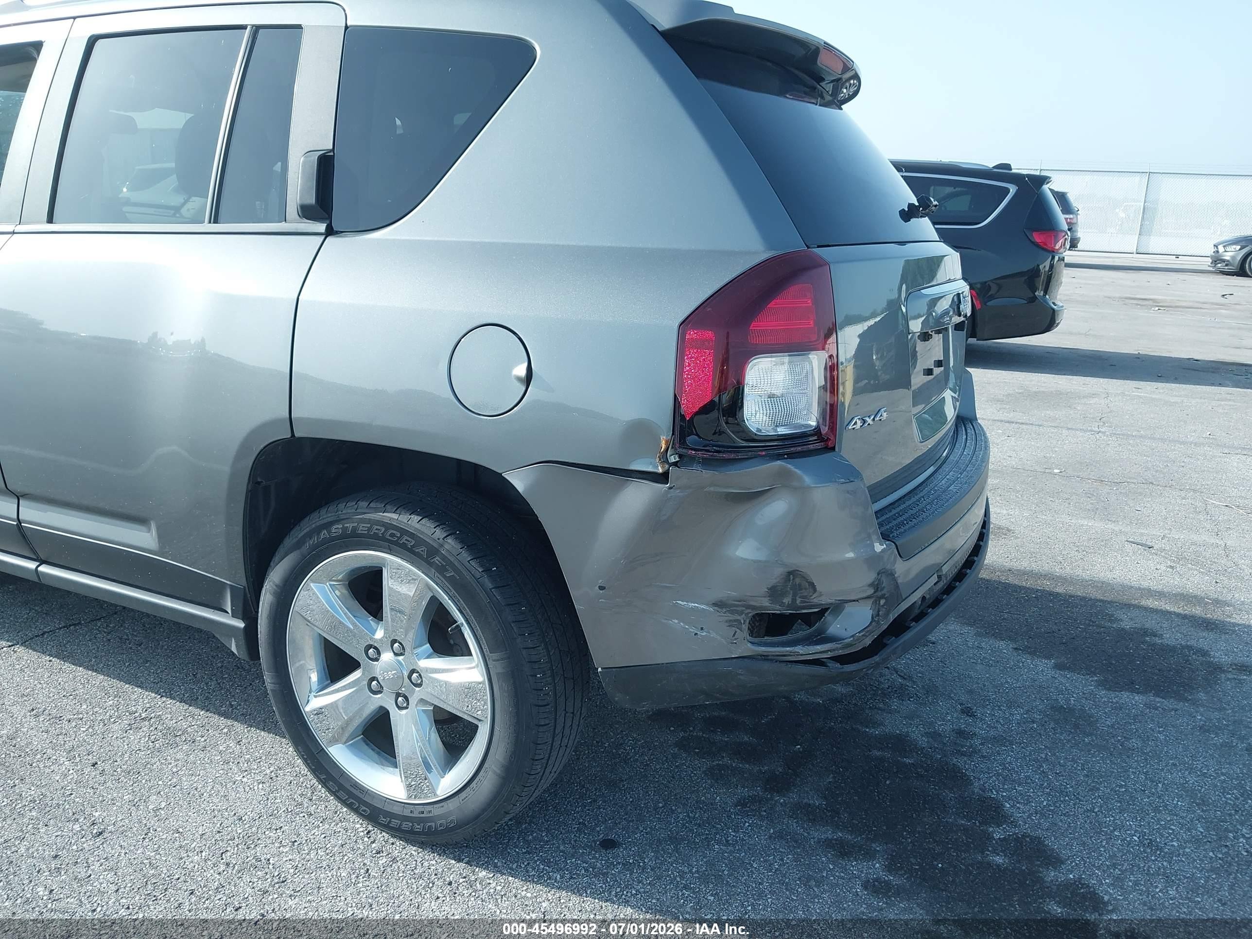 2014 Jeep Compass Latitude Gray vin: 1C4NJDEB8ED632829