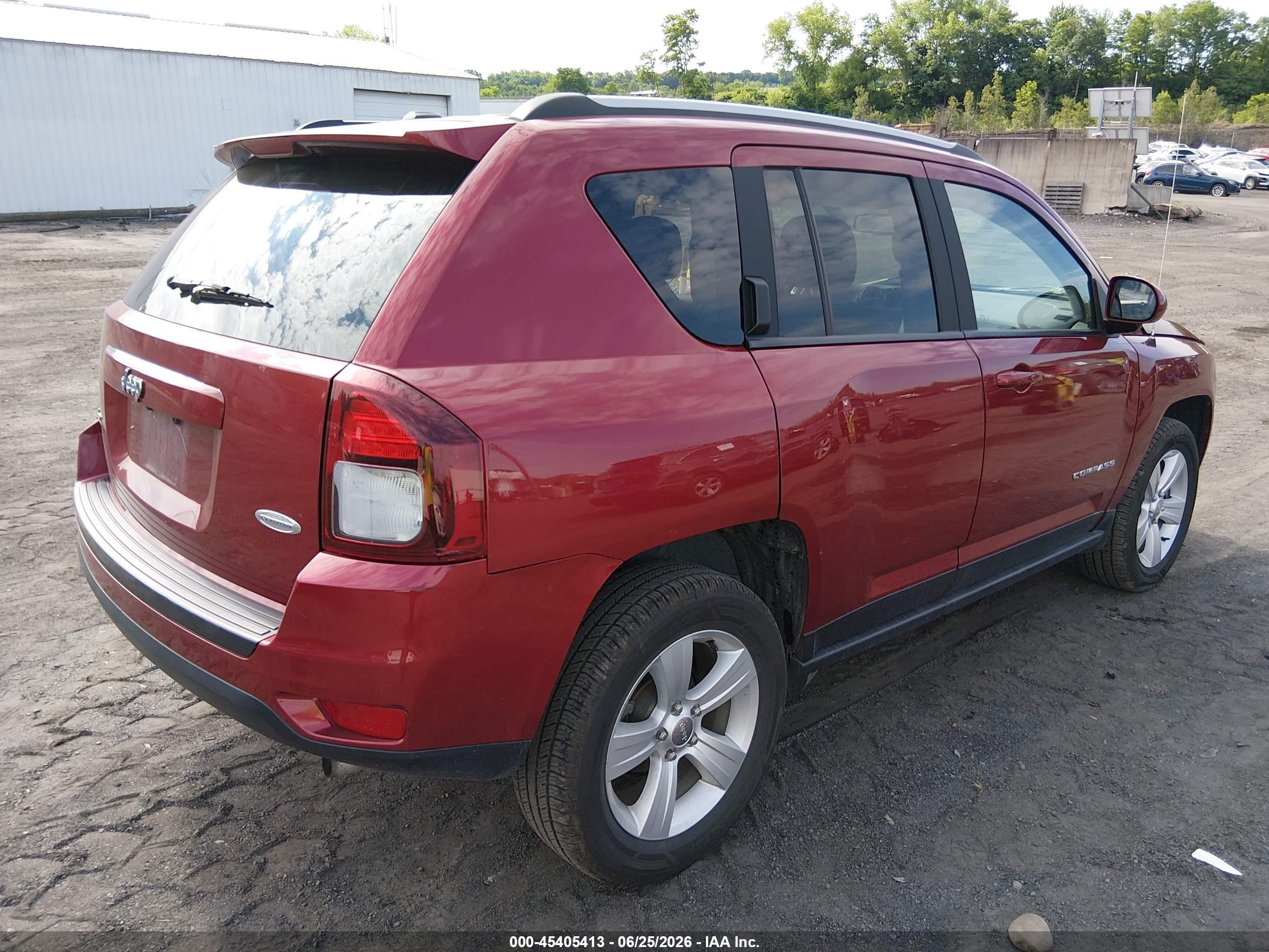 2015 Jeep Compass Latitude Red vin: 1C4NJDEB8FD258031