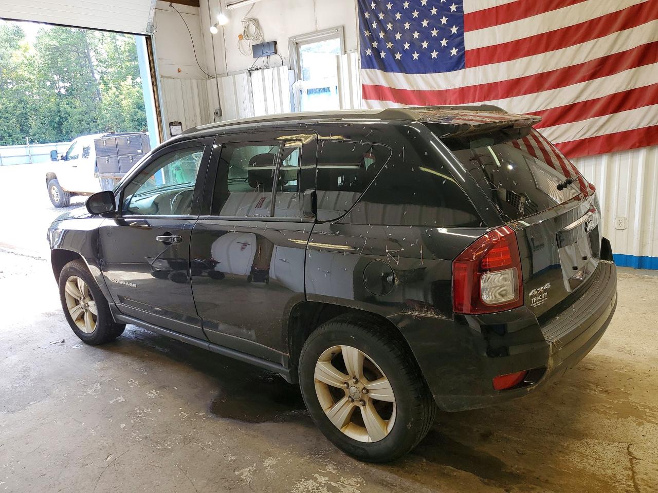2015 Jeep Compass Latitude Black vin: 1C4NJDEB8FD412561