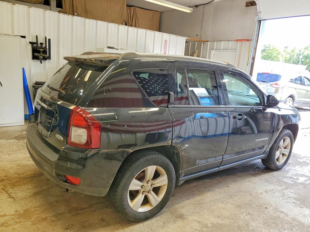 2015 Jeep Compass Latitude Black vin: 1C4NJDEB8FD412561