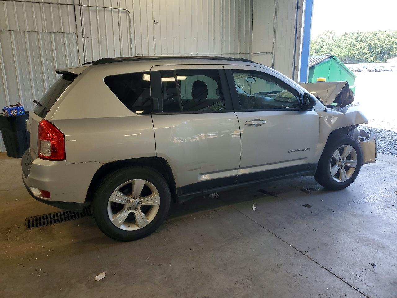 2012 Jeep Compass Latitude Silver vin: 1C4NJDEB9CD692163