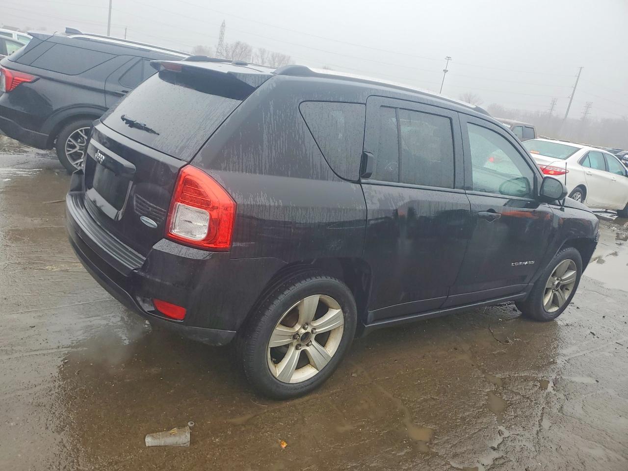 2013 Jeep Compass Latitude Black vin: 1C4NJDEB9DD207800