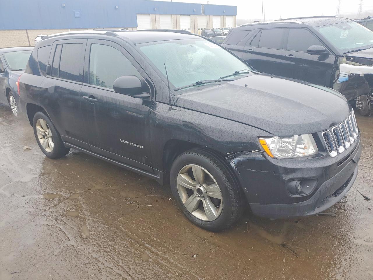 2013 Jeep Compass Latitude Black vin: 1C4NJDEB9DD207800