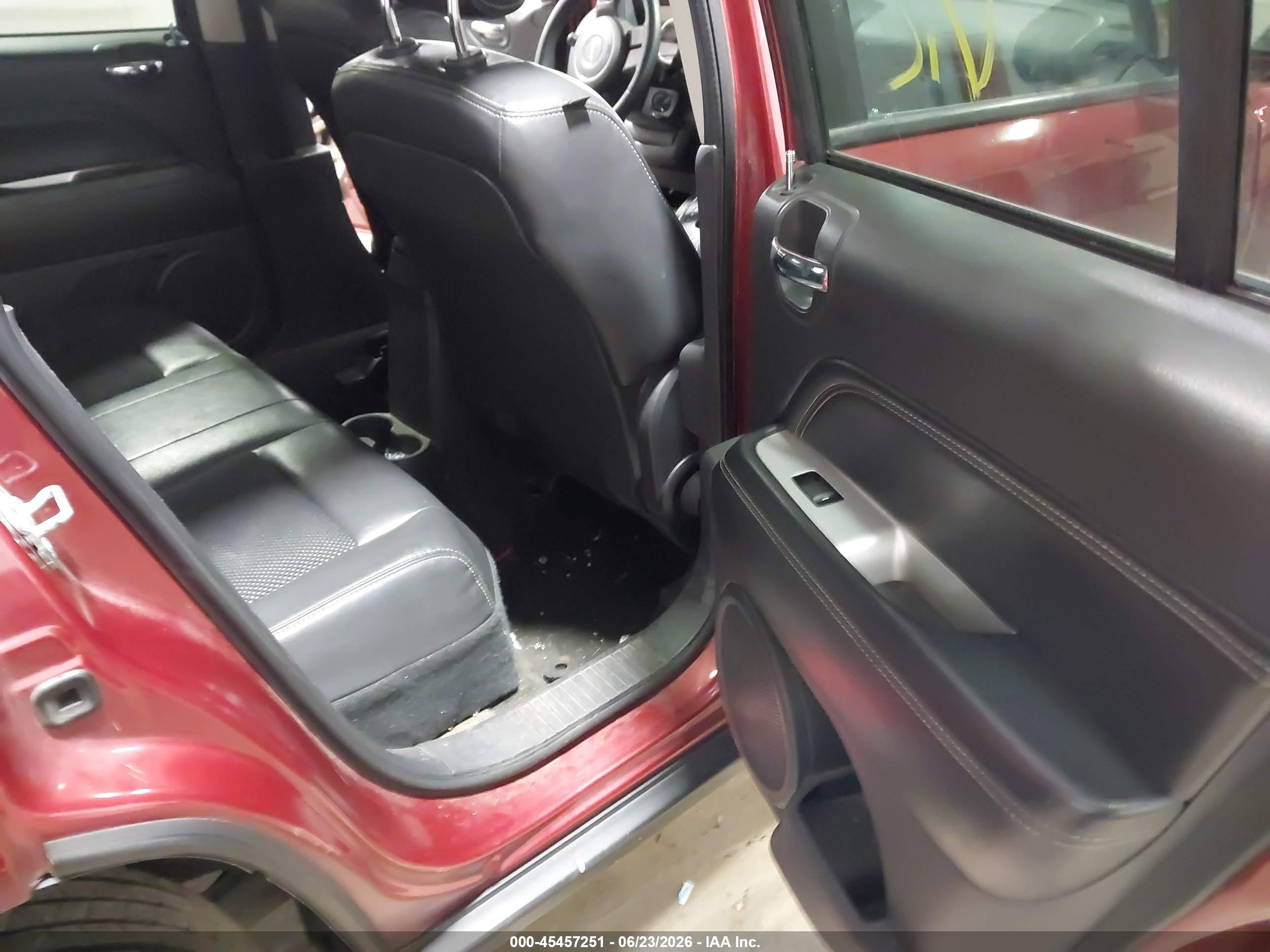 2014 Jeep Compass Latitude Red vin: 1C4NJDEB9ED646903