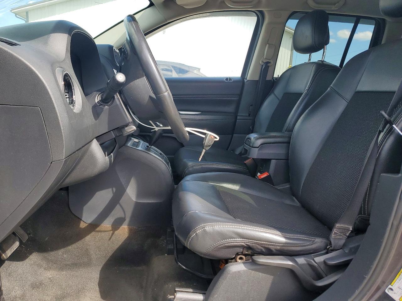 2014 Jeep Compass Latitude Серый vin: 1C4NJDEB9ED822624