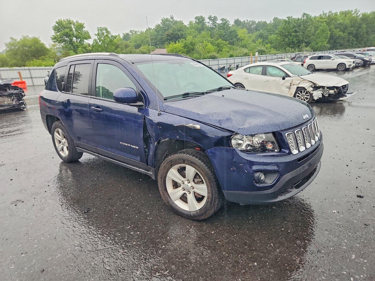 2014 Jeep Compass Latitude Blue vin: 1C4NJDEB9ED848057