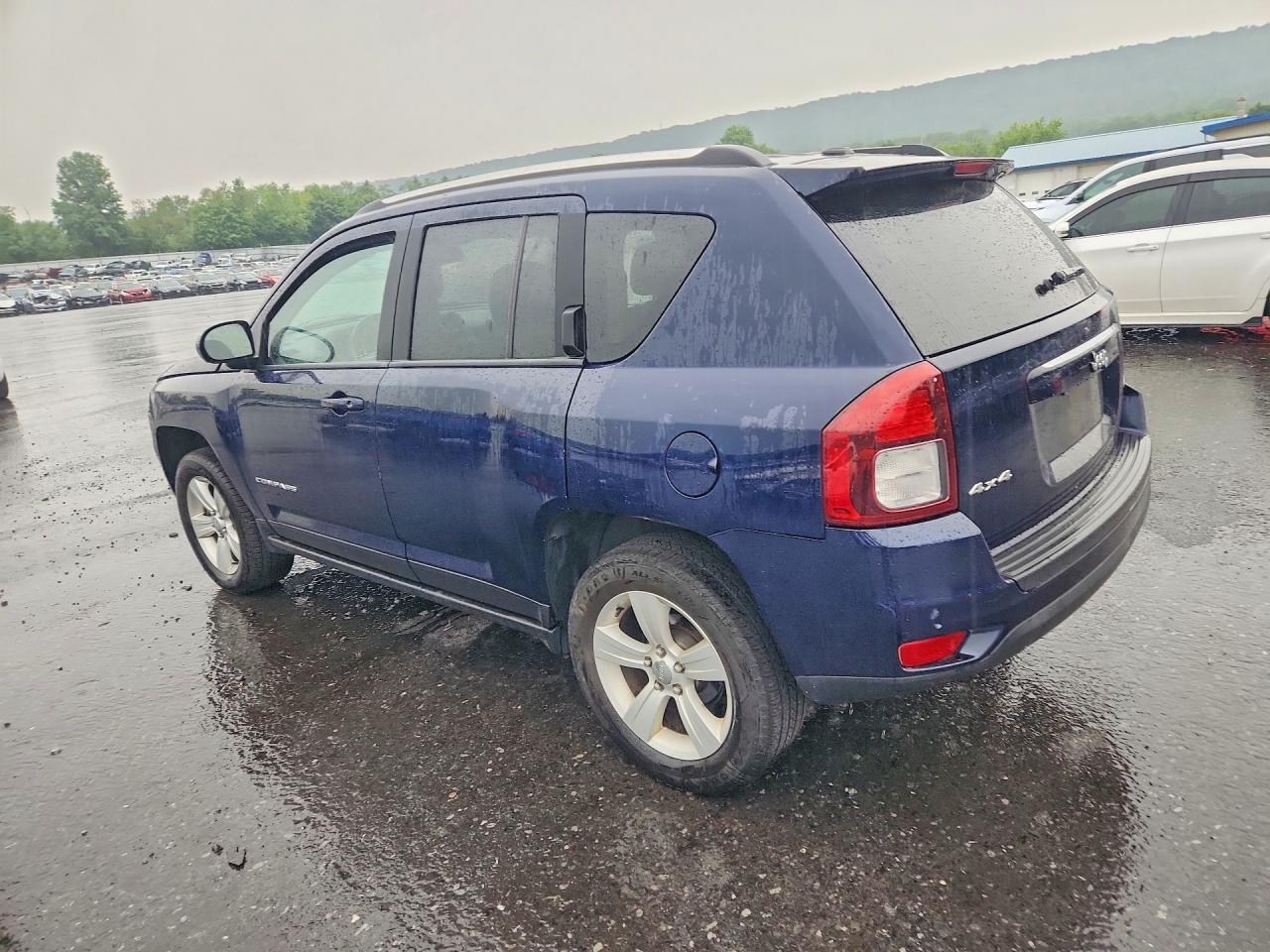 2014 Jeep Compass Latitude Blue vin: 1C4NJDEB9ED848057