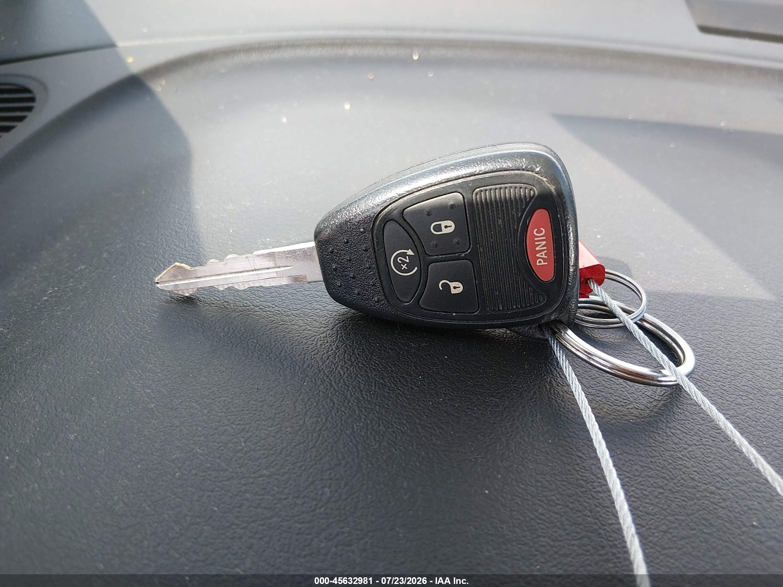 2015 Jeep Compass Latitude White vin: 1C4NJDEB9FD207718