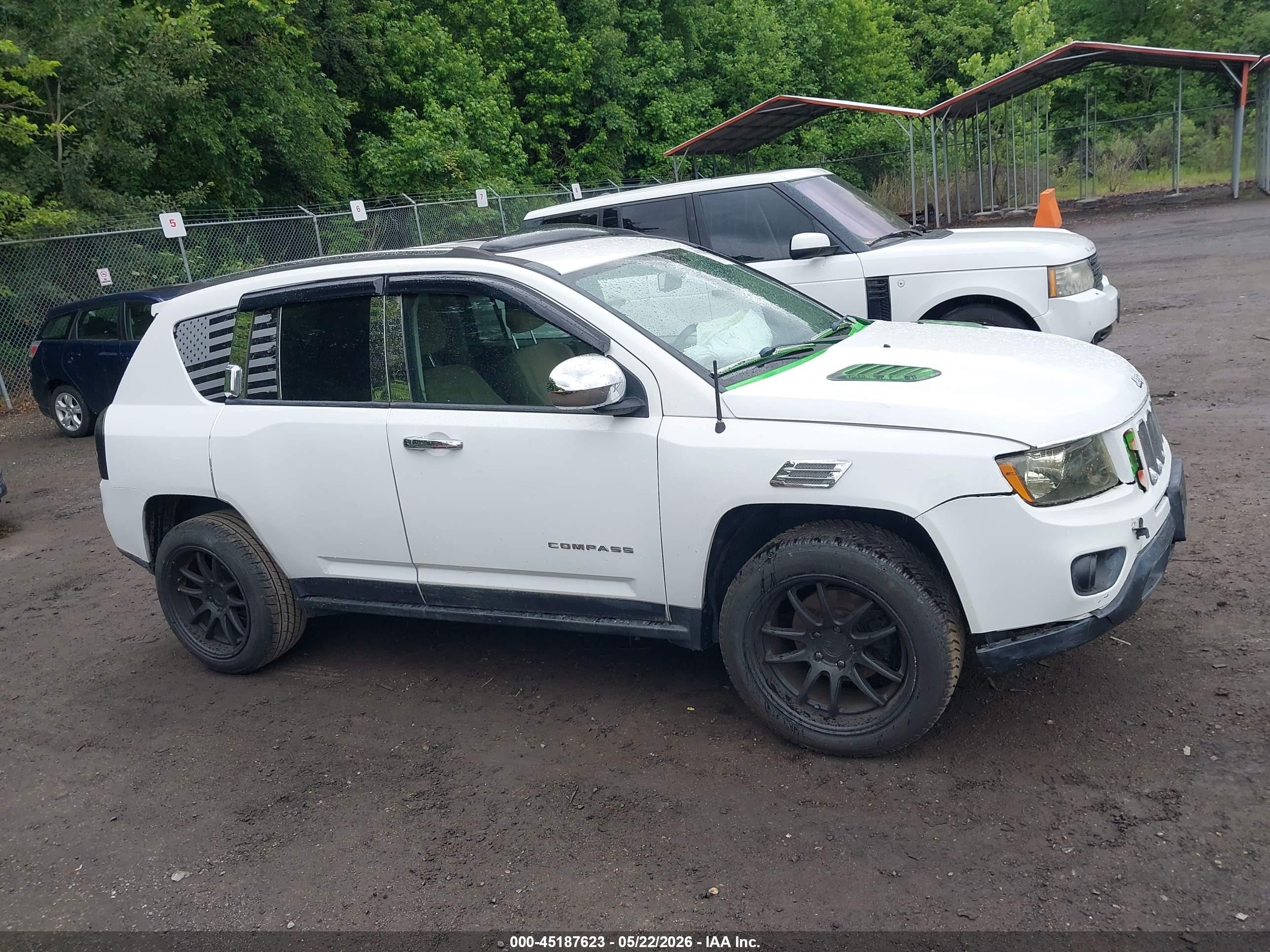 2012 Jeep Compass Latitude White vin: 1C4NJDEBXCD554874