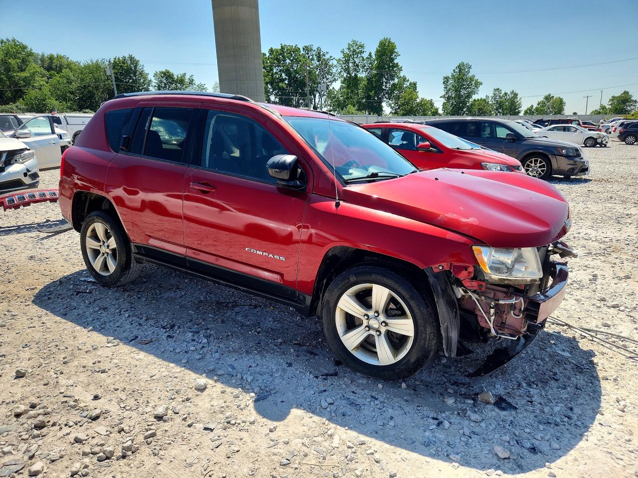 2013 Jeep Compass Latitude Red vin: 1C4NJDEBXDD189940