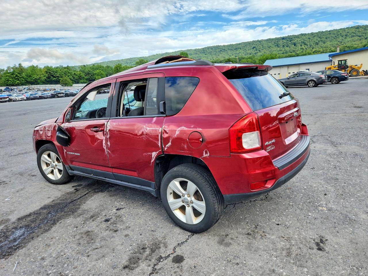 2013 Jeep Compass Latitude Burgundy vin: 1C4NJDEBXDD222063
