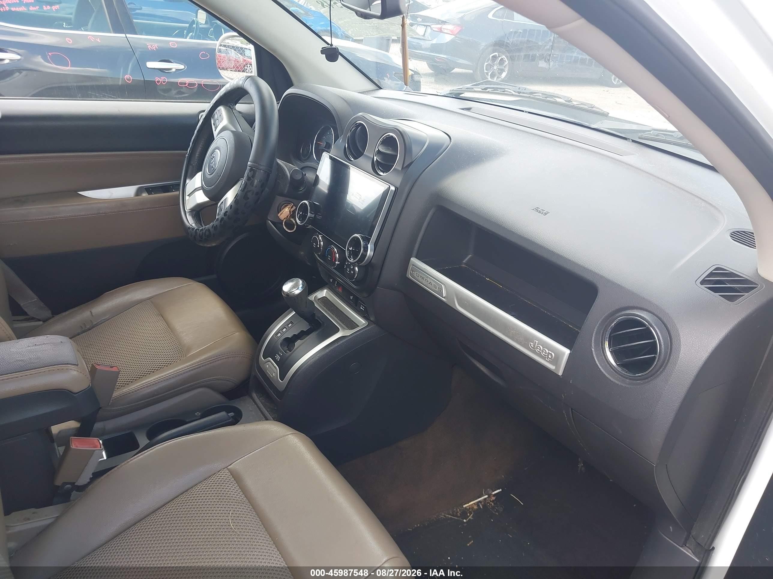 2014 Jeep Compass Latitude White vin: 1C4NJDEBXED501675