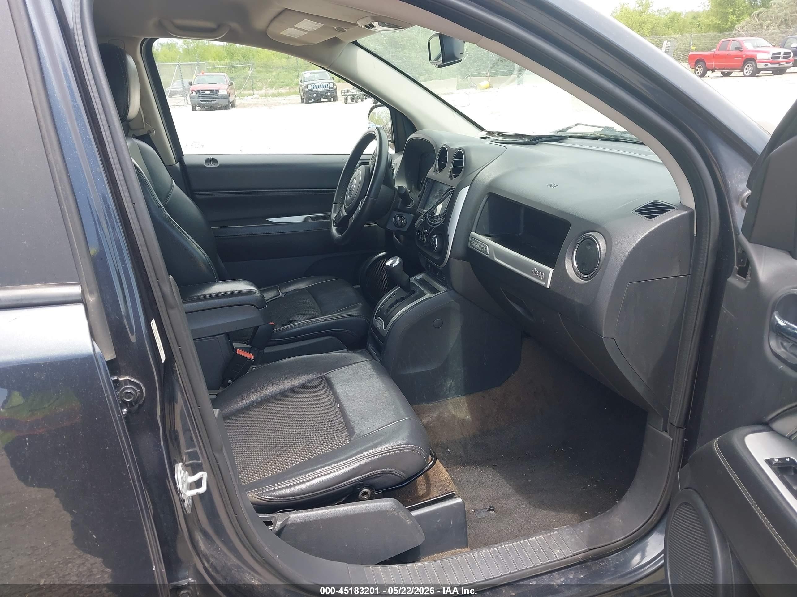 2014 Jeep Compass Latitude Черный vin: 1C4NJDEBXED725447