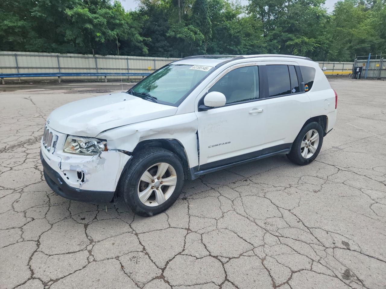 2015 Jeep Compass Latitude White vin: 1C4NJDEBXFD259391