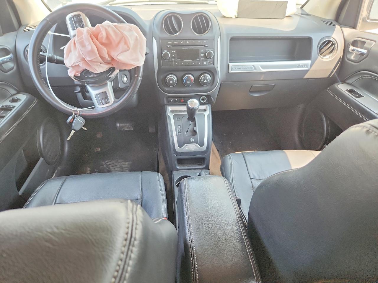 2015 Jeep Compass Latitude Серый vin: 1C4NJDEBXFD371043