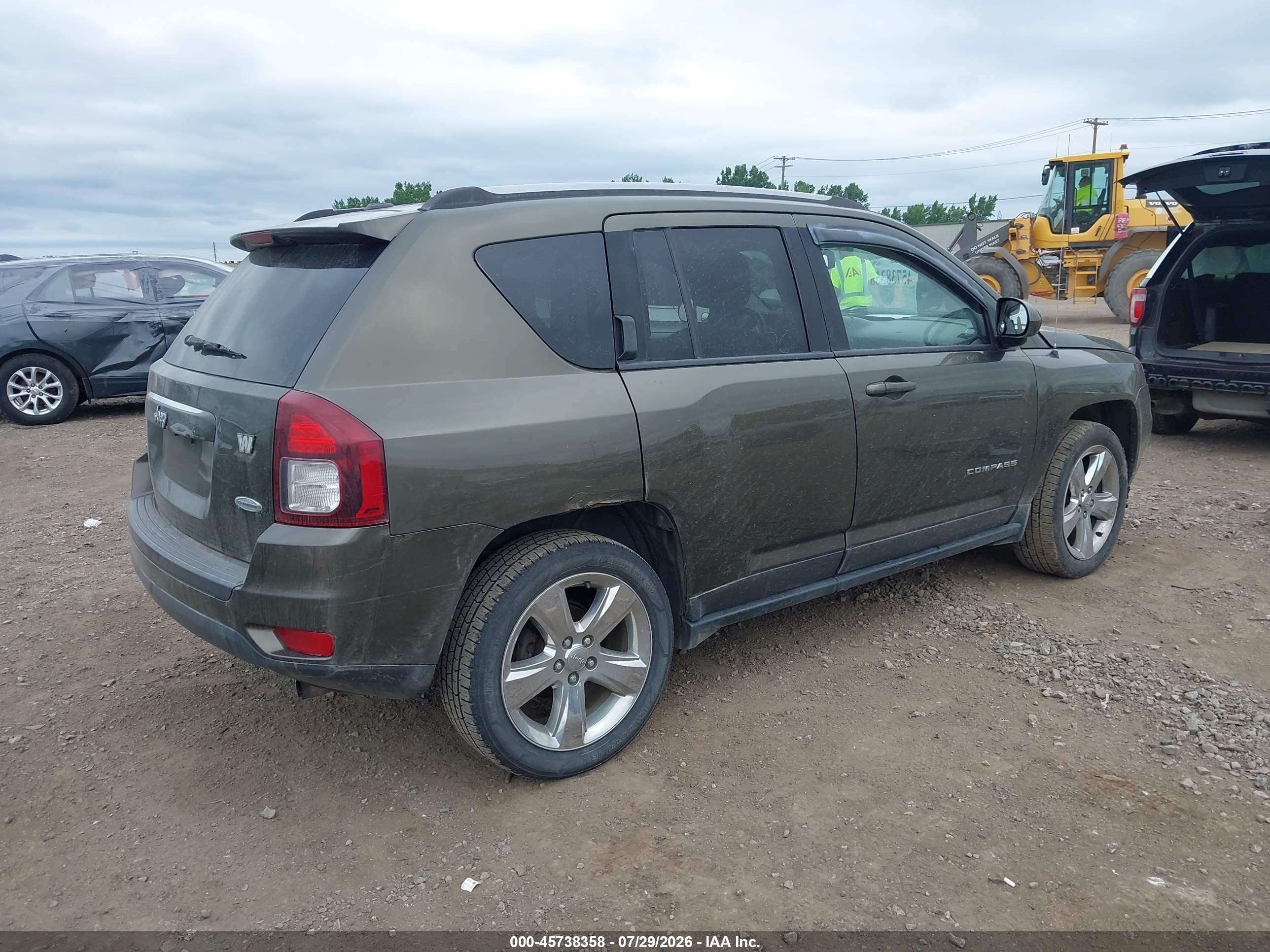 2015 Jeep Compass Latitude Green vin: 1C4NJDEBXFD393642