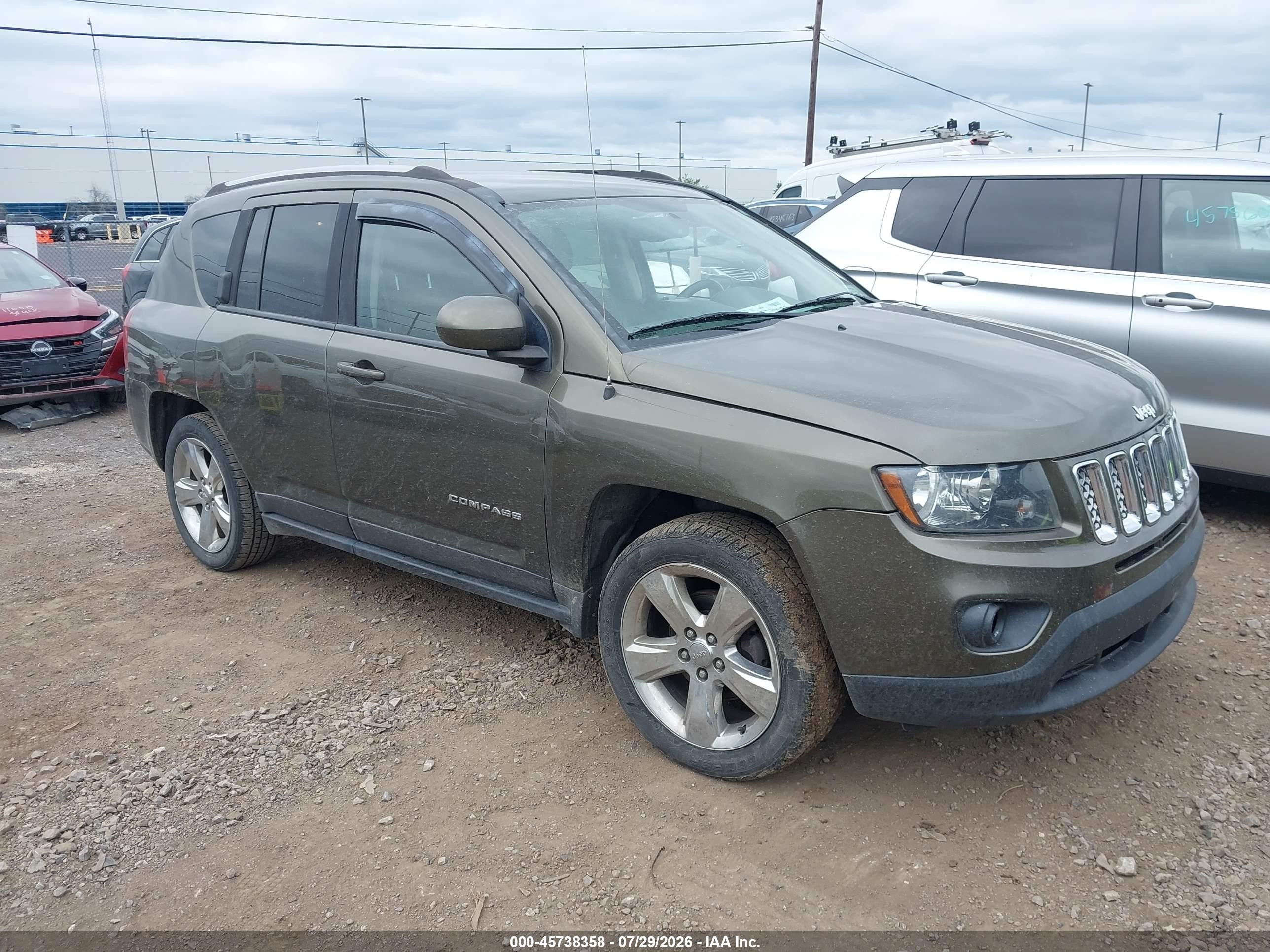 2015 Jeep Compass Latitude Зеленый vin: 1C4NJDEBXFD393642