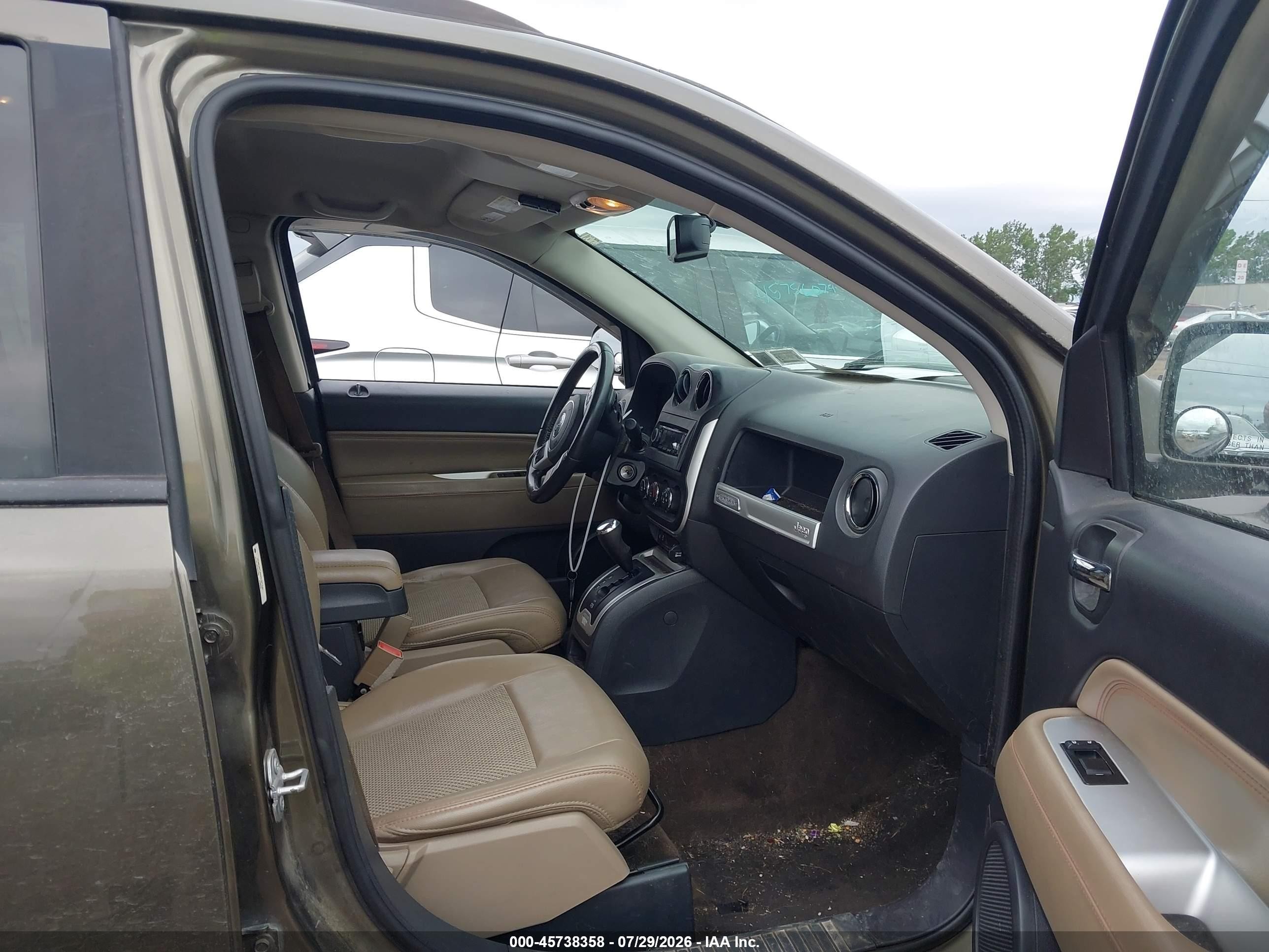 2015 Jeep Compass Latitude Green vin: 1C4NJDEBXFD393642
