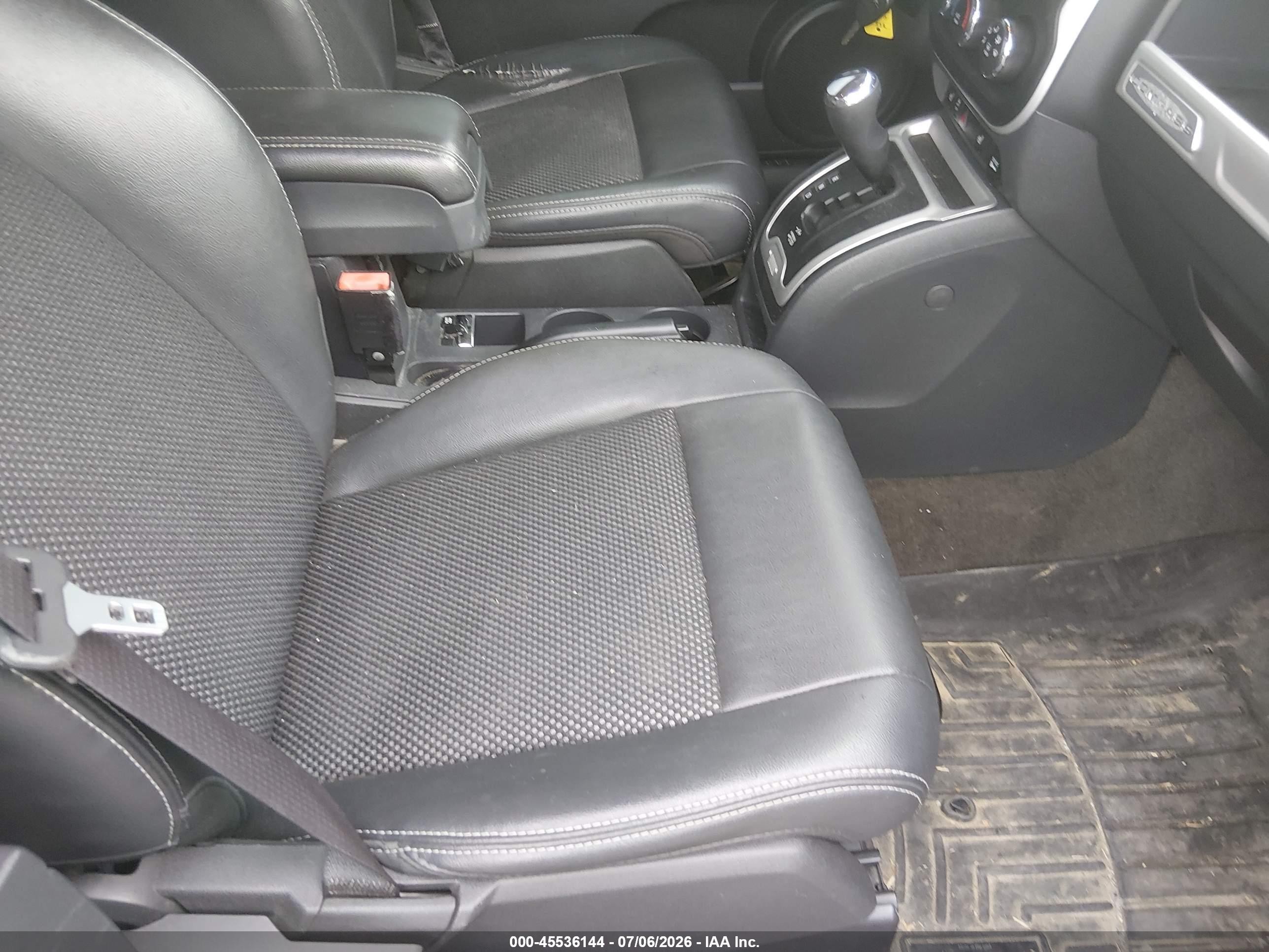 2015 Jeep Compass Latitude Gray vin: 1C4NJDEBXFD409452
