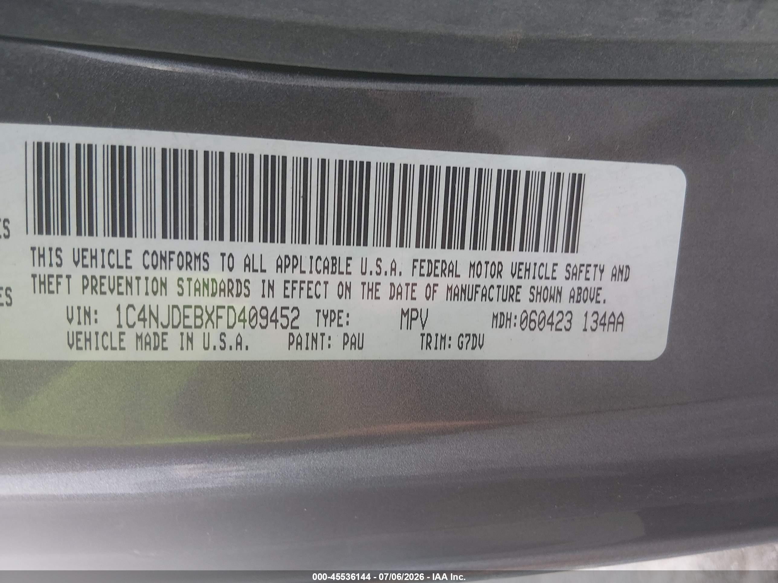 2015 Jeep Compass Latitude Gray vin: 1C4NJDEBXFD409452