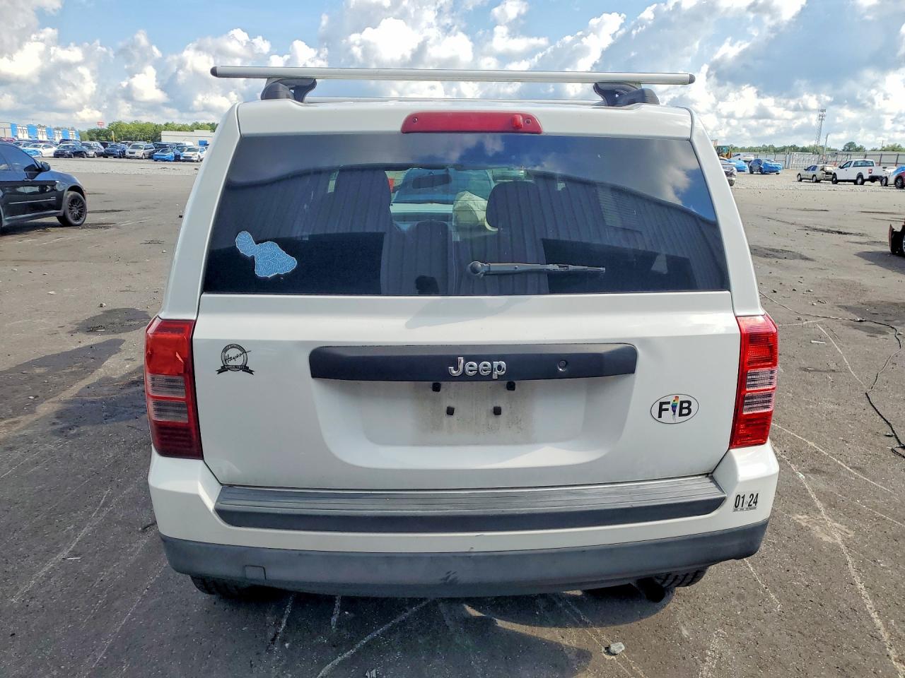 2014 Jeep Patriot Sport White vin: 1C4NJPBA0ED695095