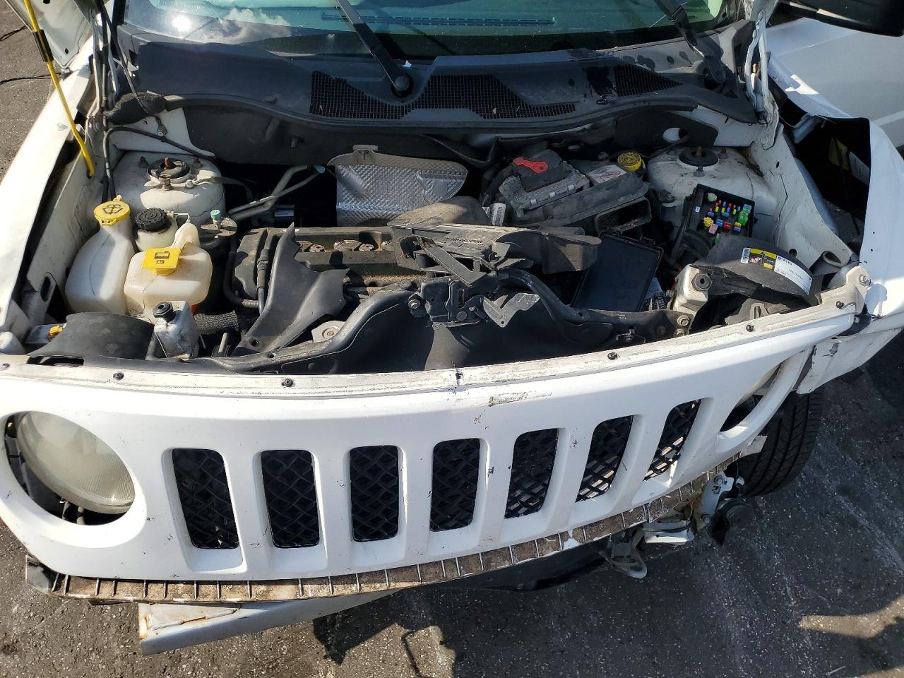 2014 Jeep Patriot Sport White vin: 1C4NJPBA0ED695095
