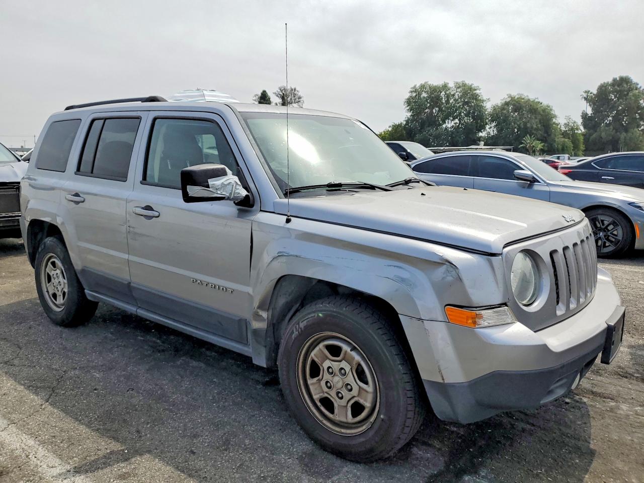 2015 Jeep Patriot Sport Серебряный vin: 1C4NJPBA0FD285740