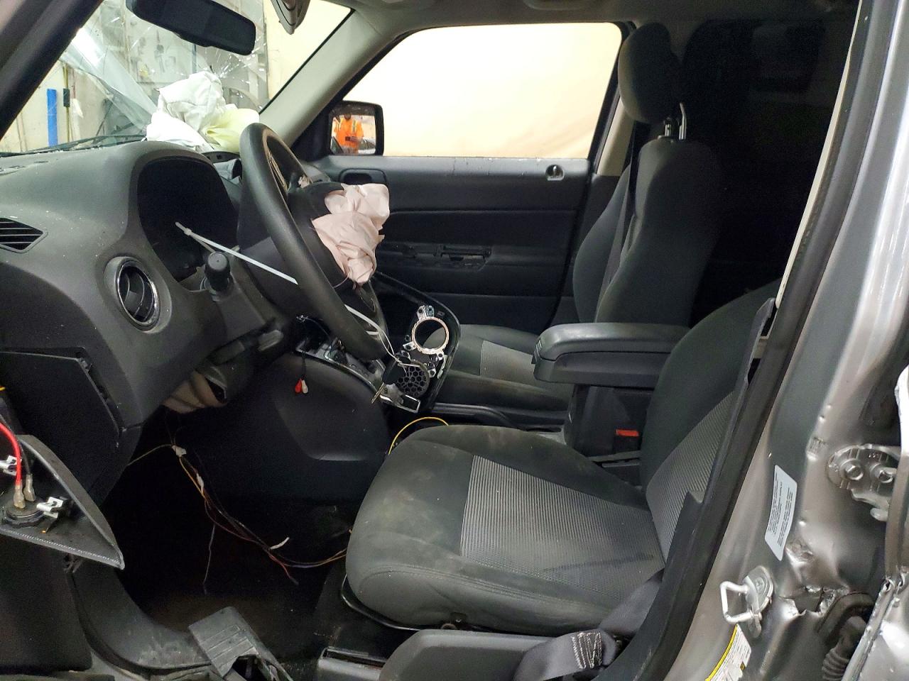 2015 Jeep Patriot Sport Silver vin: 1C4NJPBA0FD318851