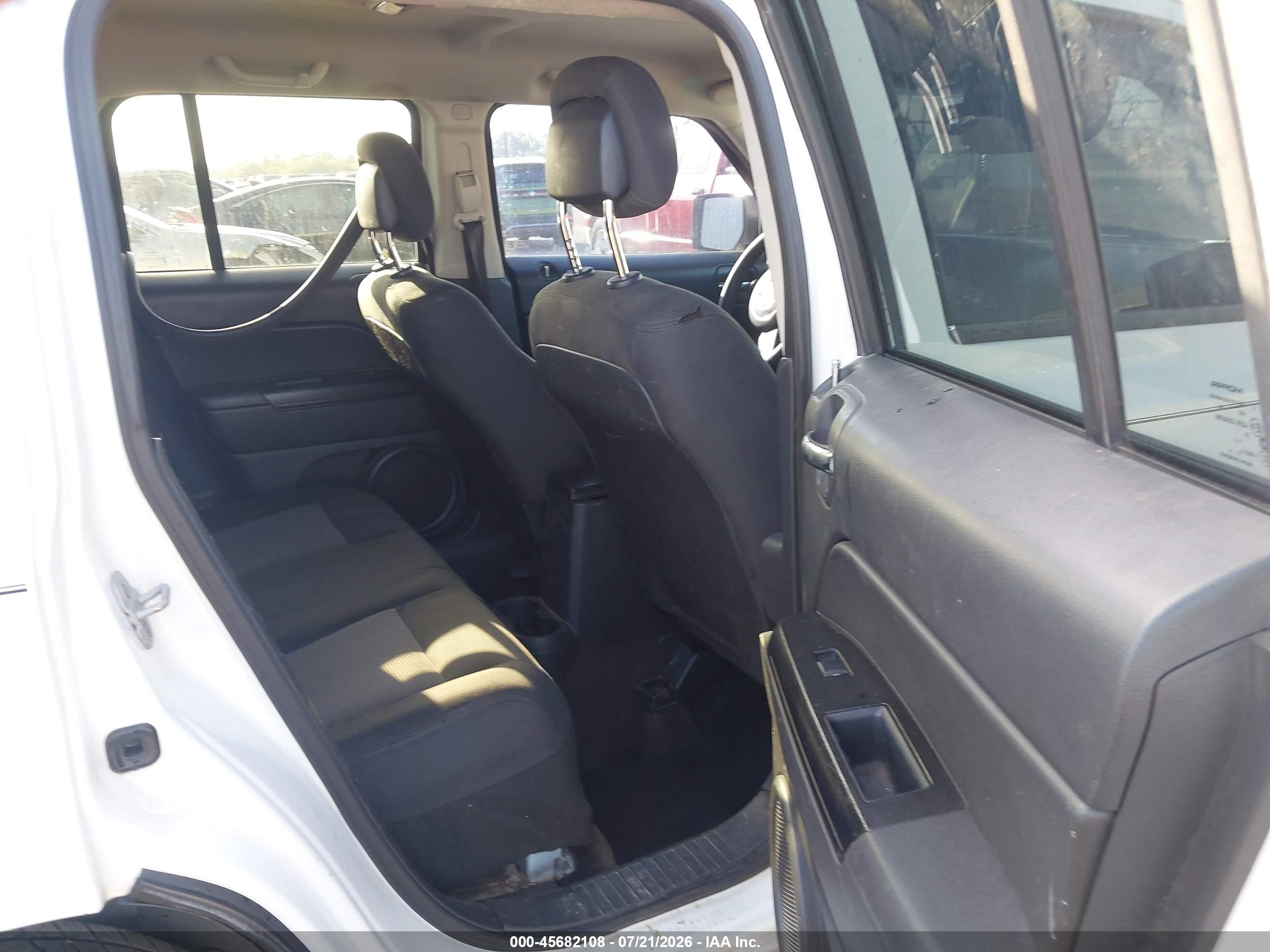 2014 Jeep Patriot Sport White vin: 1C4NJPBA1ED570221