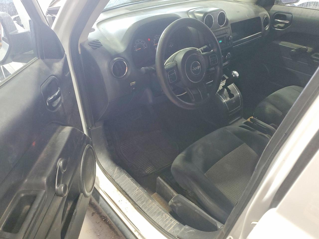2014 Jeep Patriot Sport White vin: 1C4NJPBA1ED691525