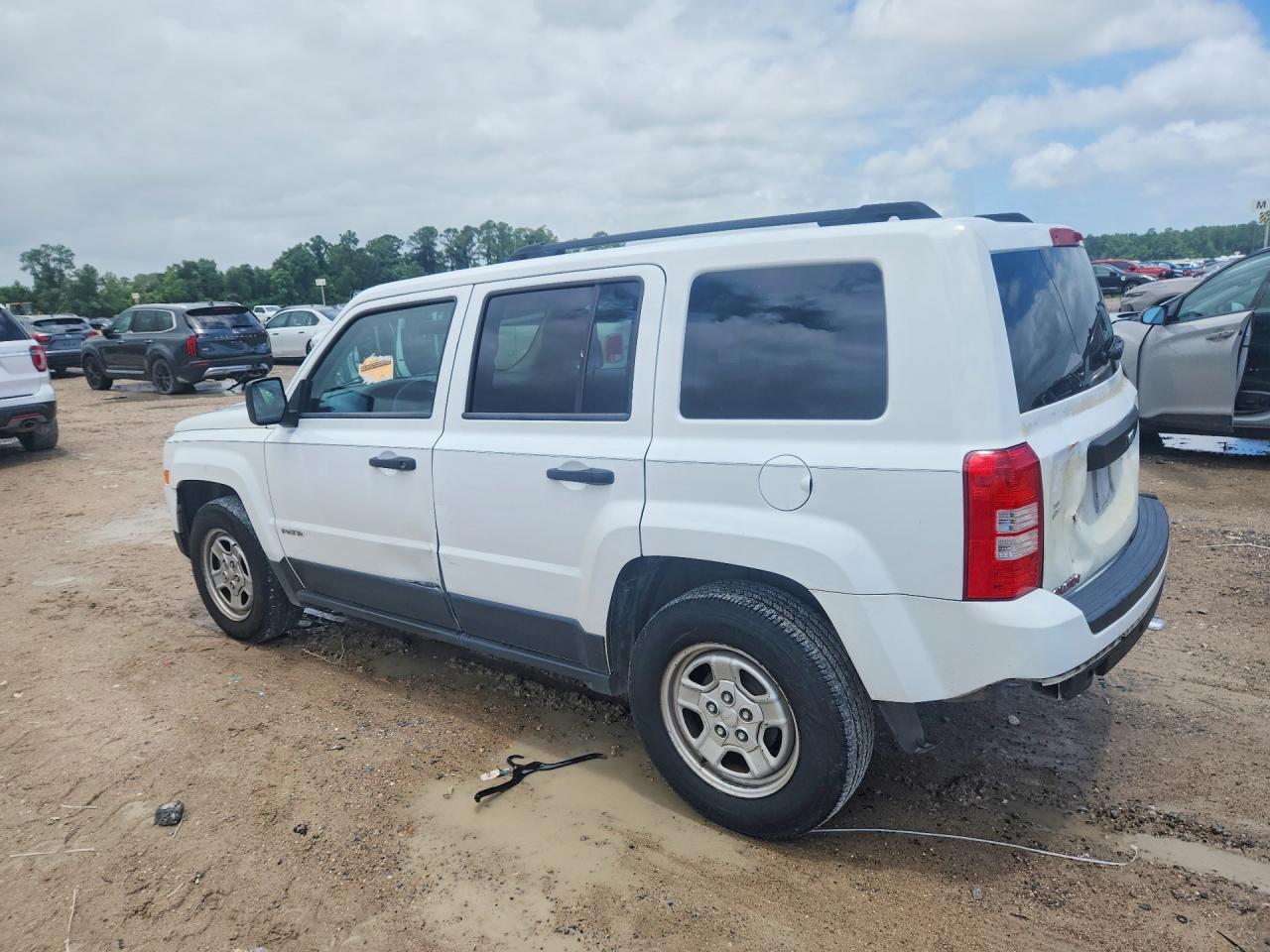 2014 Jeep Patriot Sport White vin: 1C4NJPBA1ED927462