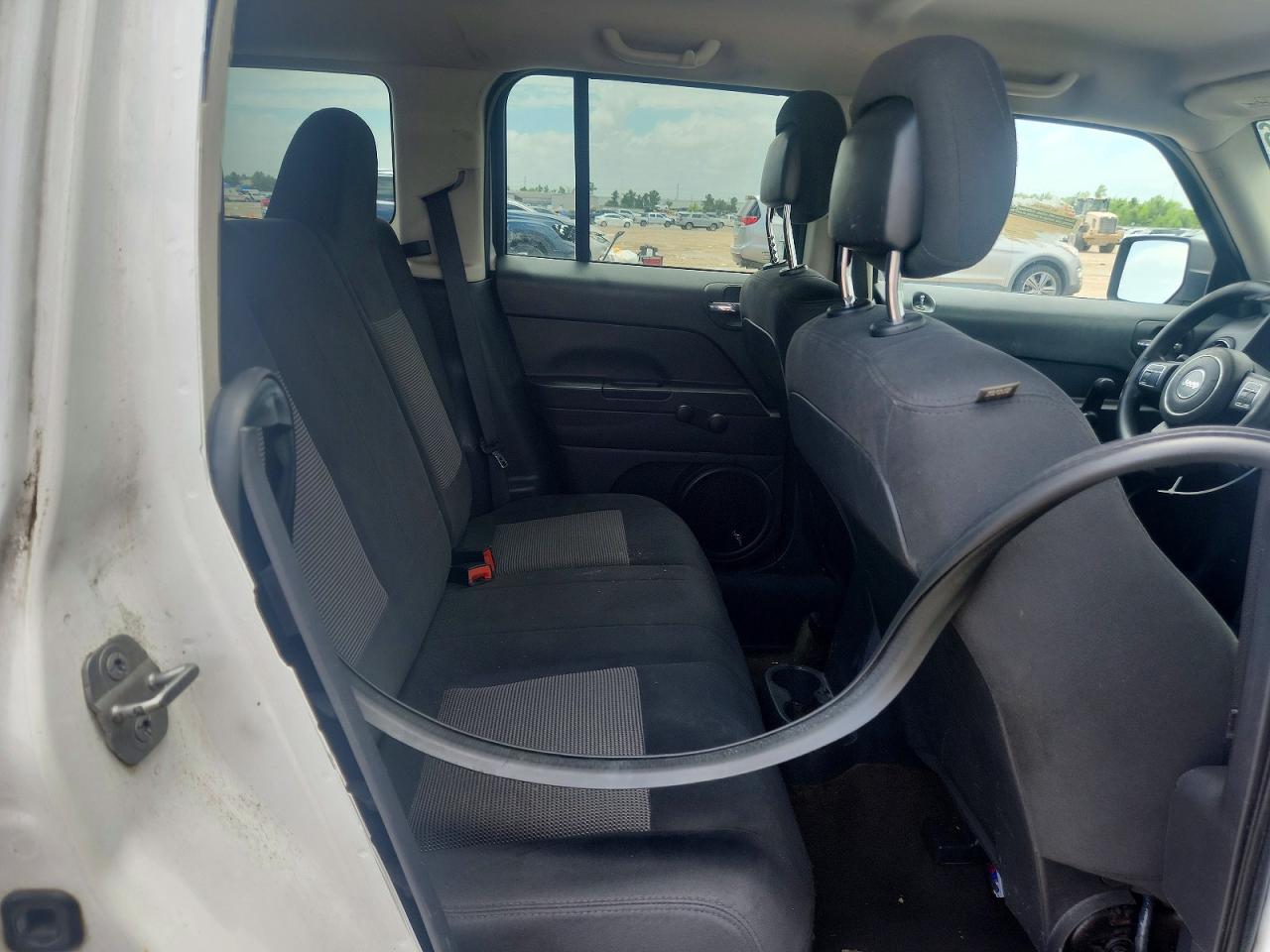 2014 Jeep Patriot Sport White vin: 1C4NJPBA1ED927462